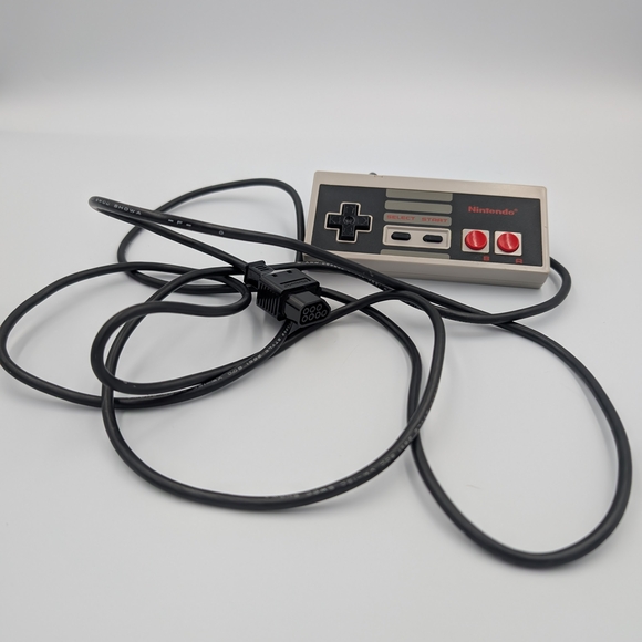 Nintendo NES Original Controller OEM Gray Authentic - Picture 6 of 7